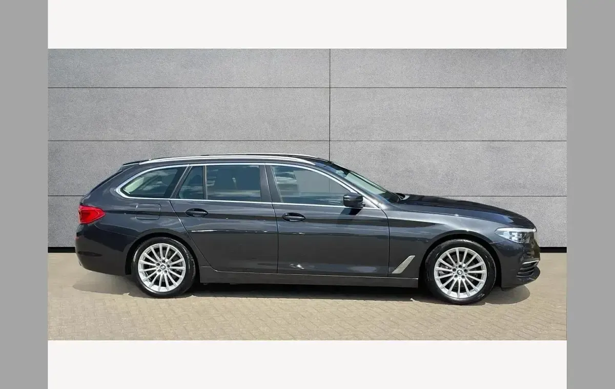 Used BMW 520 Comfort Edition 187 HP (137 kW) 2019 Grey Estate