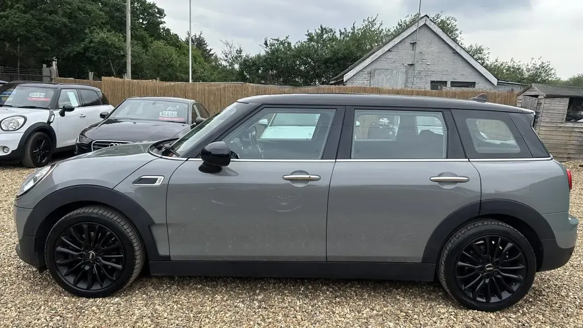 Used Mini Cooper Clubman 134 HP (98 kW) 2017 Grey Estate