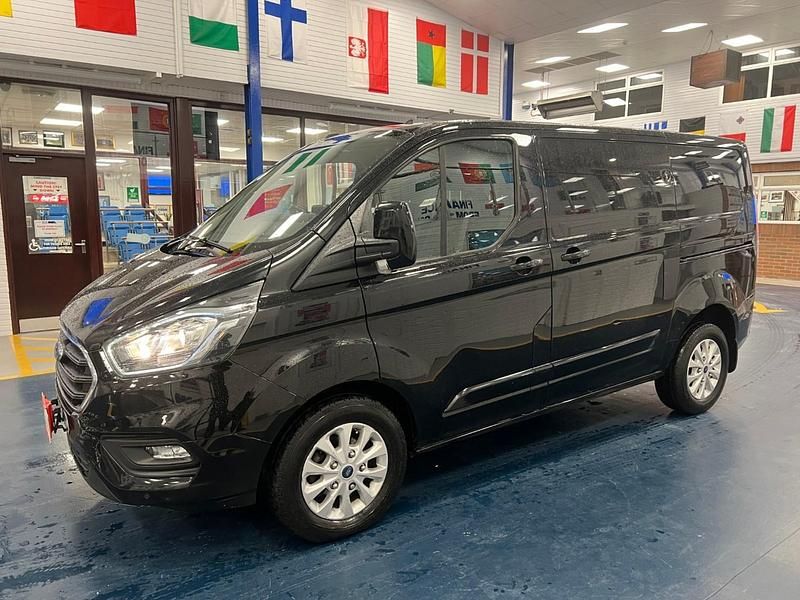 Used Ford Transit Custom Limited 130 HP (95 kW) 2021 Black Van