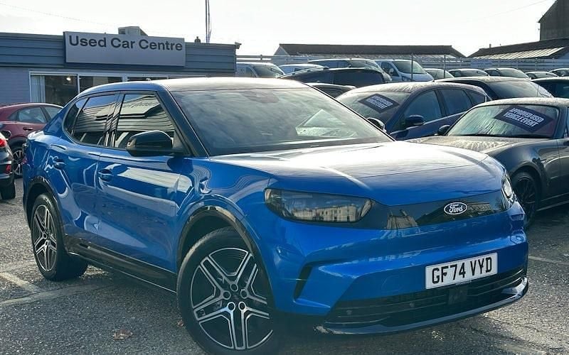 Used 2025 Ford Capri Premium Estate | £36,699 (Good price) - Image 1/4