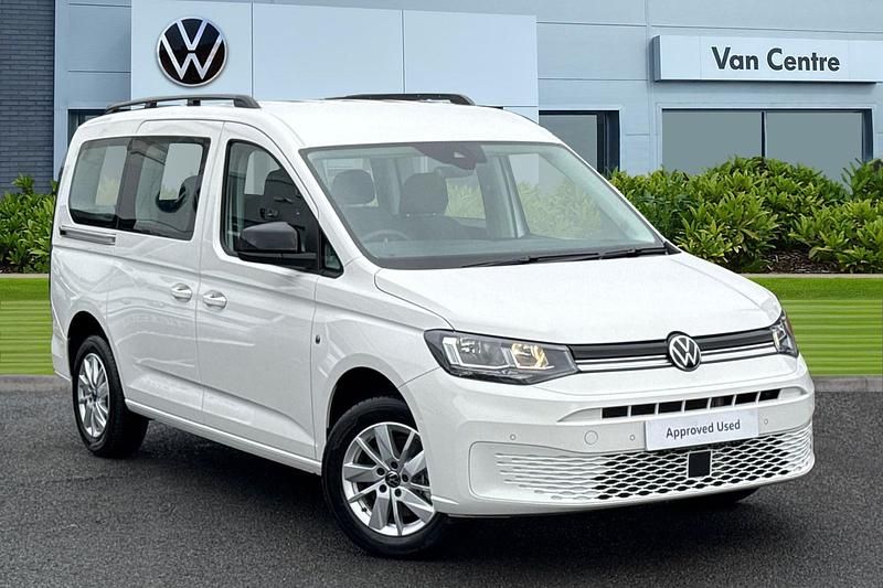 White New 2025 VW Caddy Maxi Life MPV | £30,991 (Fair price) - Image 1/4