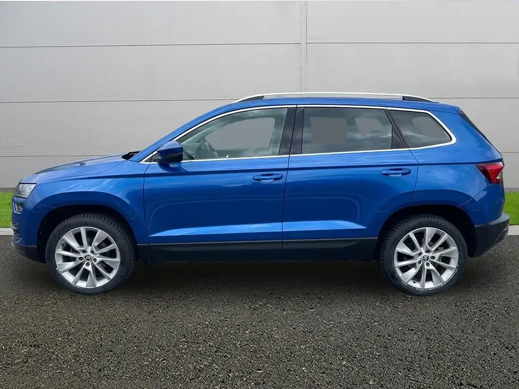 Usado Skoda Karoq SE L 150 CV (110 kW) 2020 Azul SUV