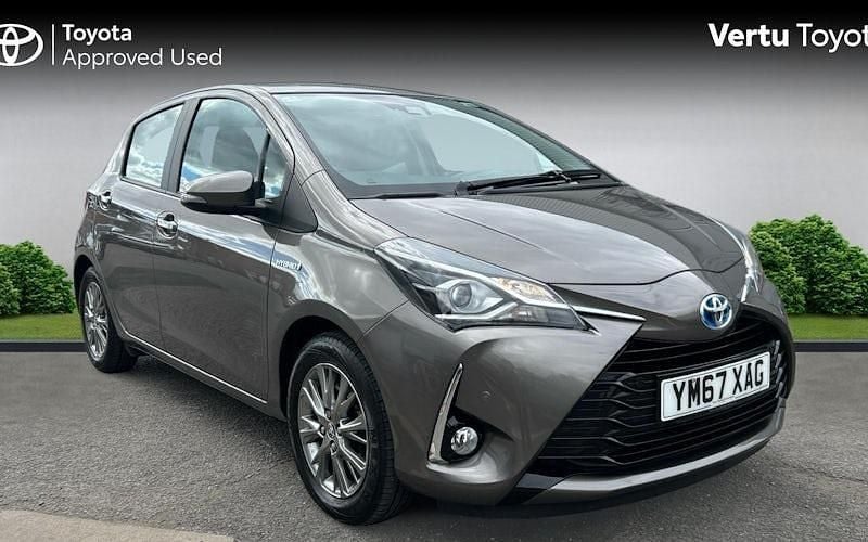 Used 2019 Toyota Yaris Hybrid Hatchback | £12,641 (Good price) - Image 1/4