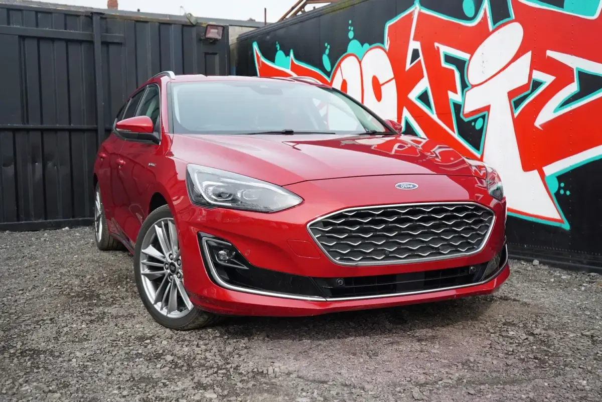 Używany Ford Focus Vignale 150 KM (110 kW) 2020 Czerwony Kombi