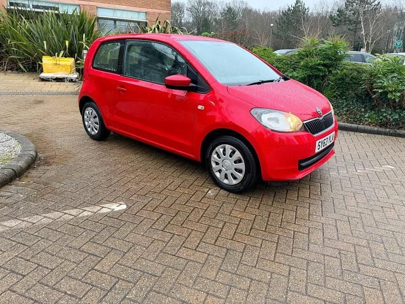 Used Skoda Citigo SE 60 HP (44 kW) 2013 Red Hatchback