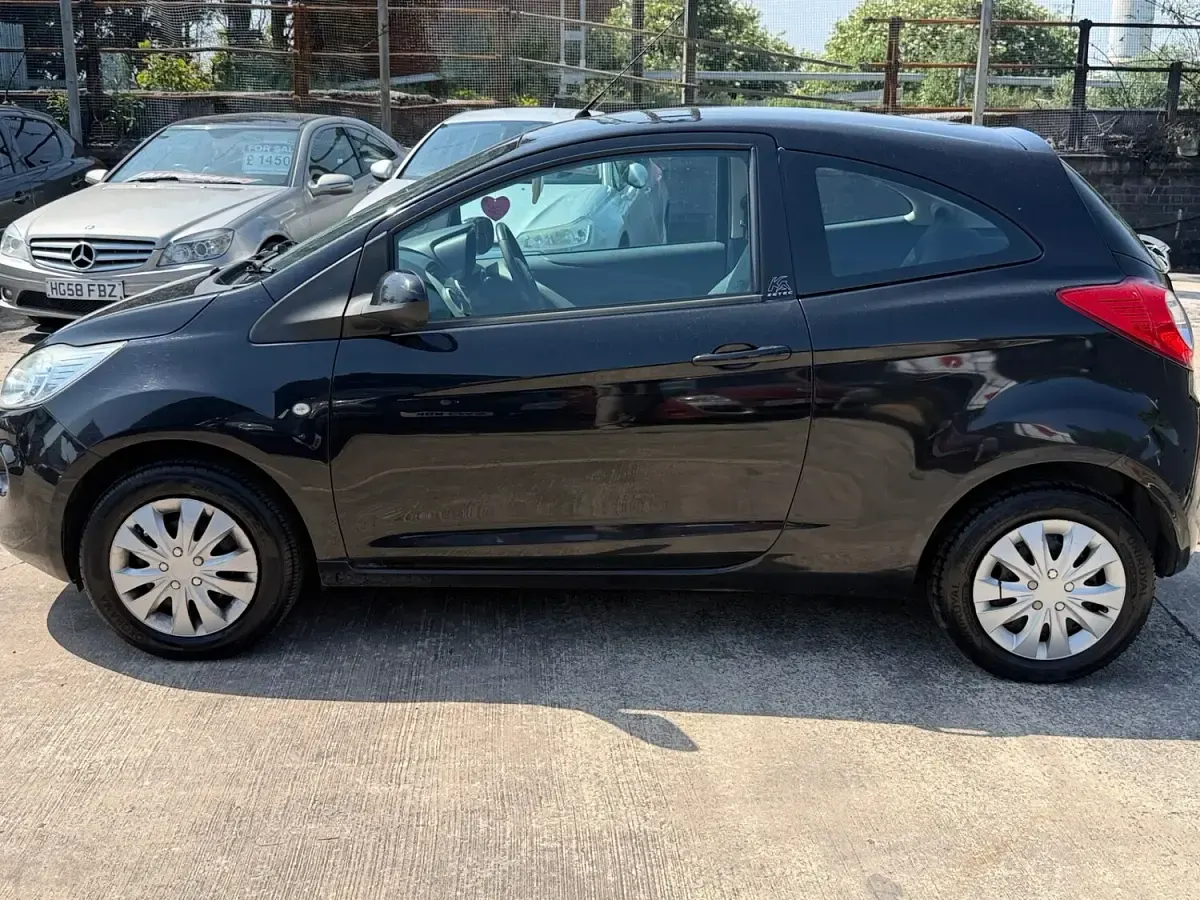 Used Ford Ka 69 HP (50 kW) 2010 Black Hatchback
