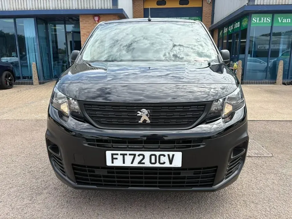 Used Peugeot Partner Premium 131 HP (96 kW) 2023 Black MPV