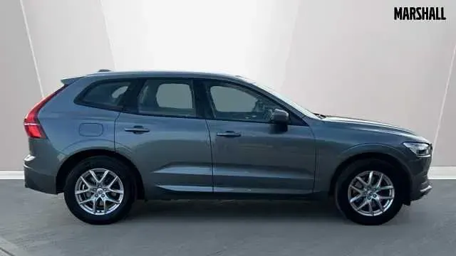 Używany Volvo XC60 Momentum 250 KM (183 kW) 2019 Szary SUV