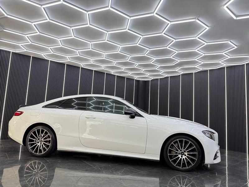 Used Mercedes E300 AMG line 245 HP (180 kW) 2018 White Coupe