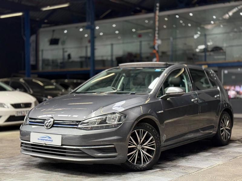 Grey Used 2018 VW Golf VII SE Hatchback | £12,795 (Fair price) - Image 1/4