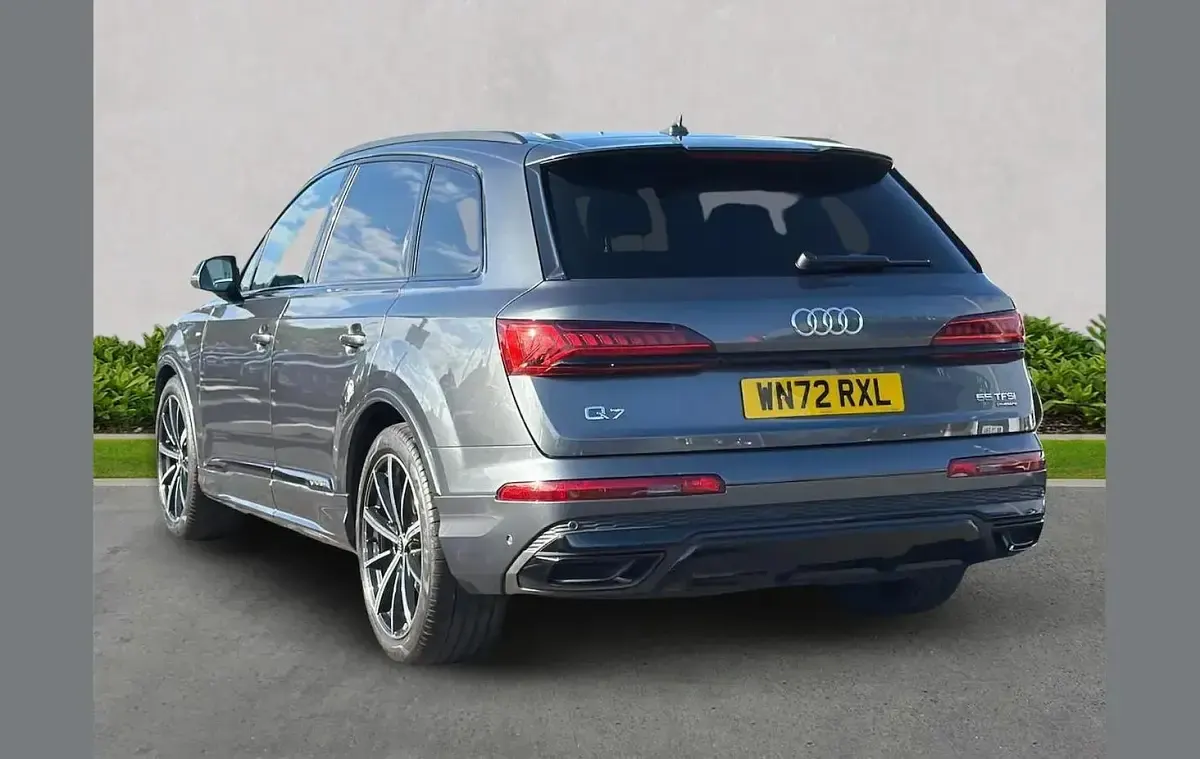 Used Audi Q7 Black Edition 340 HP (250 kW) 2022 Grey SUV
