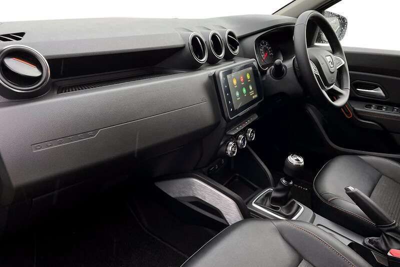 Used Dacia Duster Extreme 91 HP (66 kW) 2022 Grey SUV