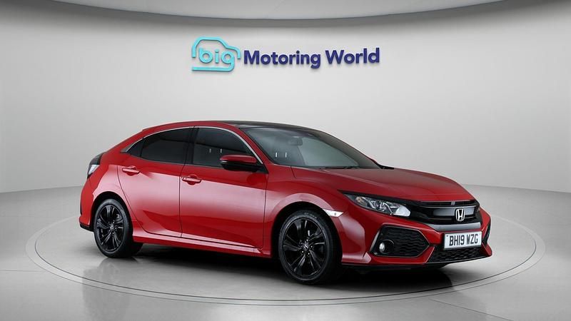 Used 2019 Honda Civic EX | £12,800 (Fair price) - Image 1/4
