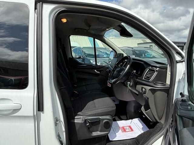 Used Ford Transit Custom Limited 130 HP (95 kW) 2022 White Van
