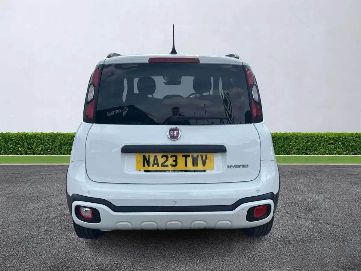Używany Fiat Panda 70 KM (51 kW) 2023 Biały Hatchback