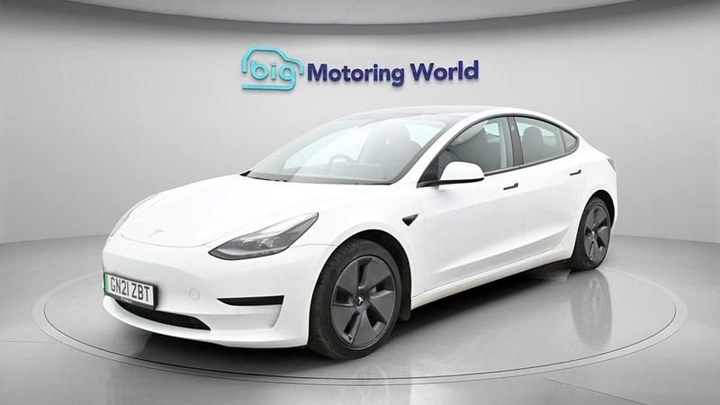 Used Tesla Model 3 Standard Range Plus 177 kW (241 HP) 2021 Sedan