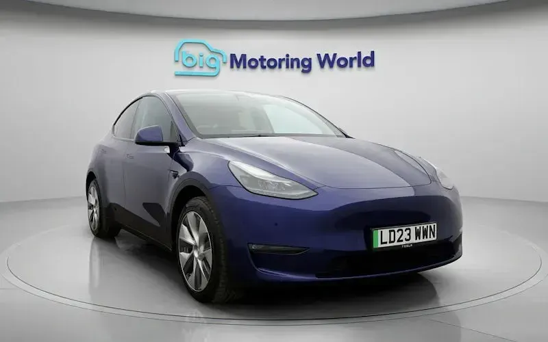 Used Tesla Model Y Long Range AWD 286 kW (389 HP) 2025 SUV
