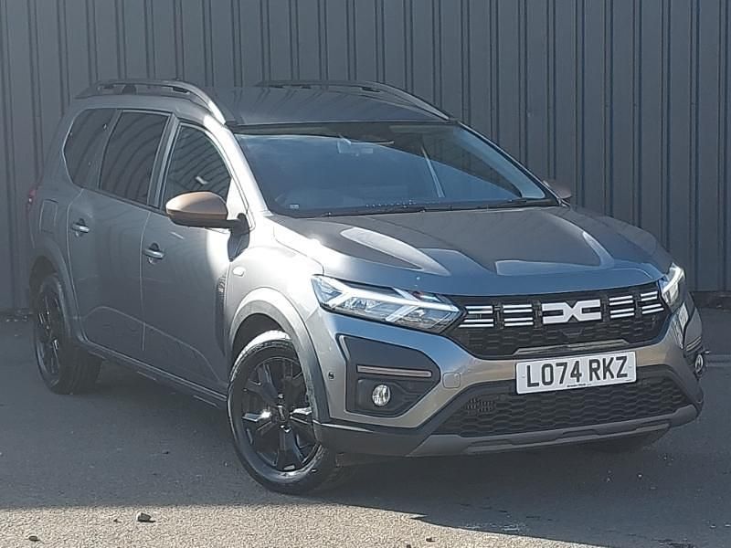 Used Dacia Jogger Extreme 109 HP (80 kW) 2024 Grey MPV