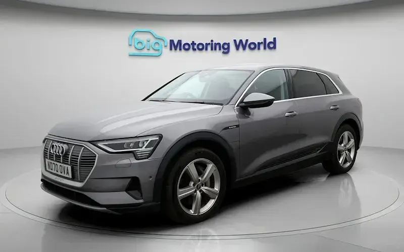 Begagnad Audi e-tron 230 kW (313 HK) 2022 SUV