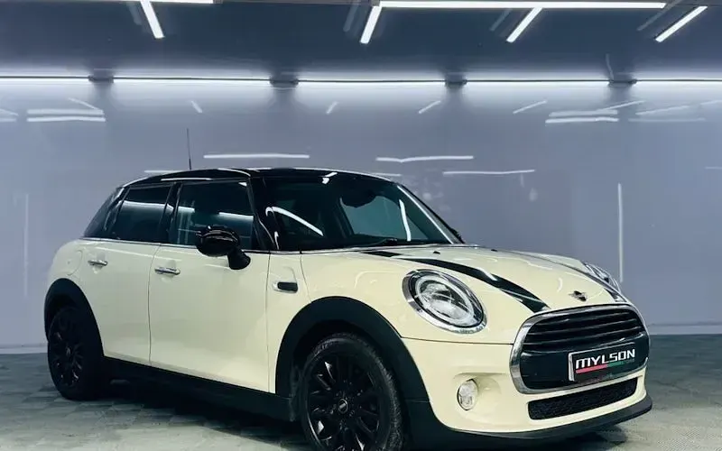 Usado Mini Cooper Hatch 136 CV (100 kW) 2018 Utilitario