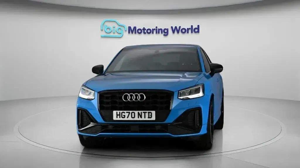 Used Audi Q2 Black Edition 150 HP (110 kW) 2021 Blue SUV