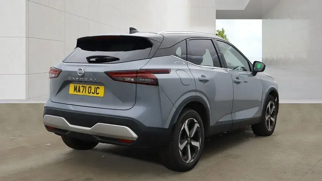Used Nissan Qashqai S 140 HP (102 kW) 2021 Grey SUV