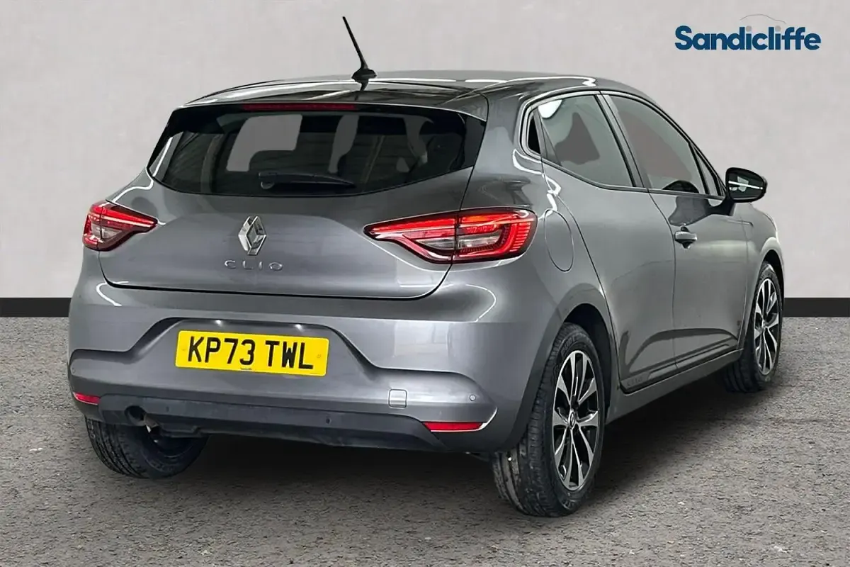 Used Renault Clio Evolution 90 HP (66 kW) 2022 Grey Hatchback