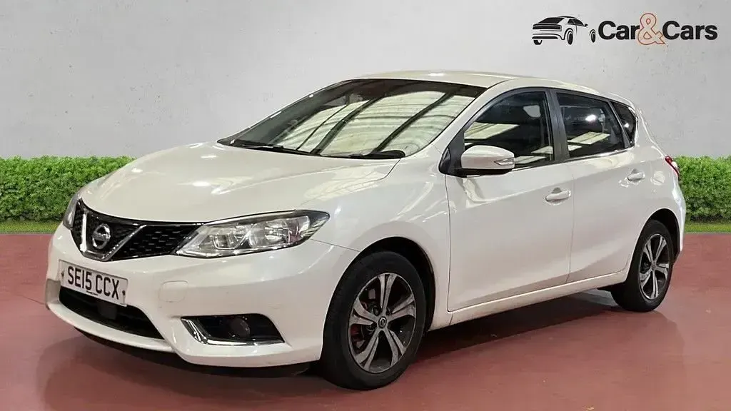 Used Nissan Pulsar Acenta 110 HP (80 kW) 2015 White Hatchback