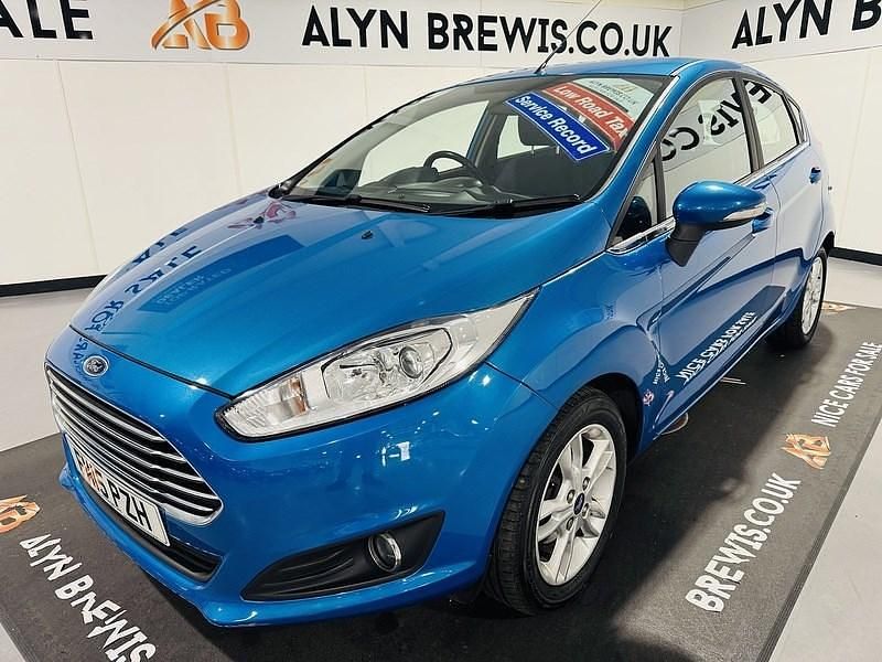 Candy blue metallic Used 2015 Ford Fiesta Zetec Hatchback | £4,599 (Fair price) - Image 1/4