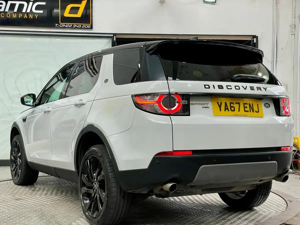 Used Land Rover Discovery 5 HSE 2017 White SUV