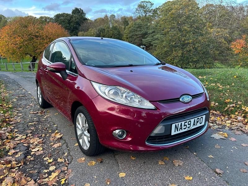 Red Used 2009 Ford Fiesta Zetec Hatchback | £2,995 (Fair price) - Image 1/4