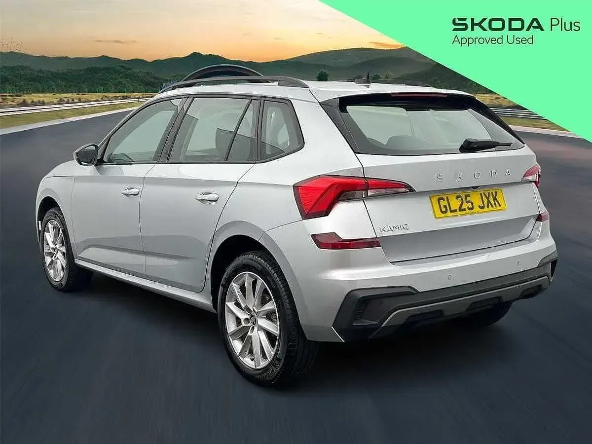Used Skoda Kamiq SE 85 HP (62 kW) 2025 Brilliant silver metallic SUV