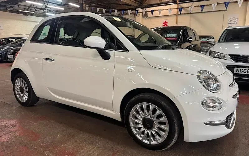 Used Fiat 500 Lounge 69 HP (50 kW) 2017 Hatchback