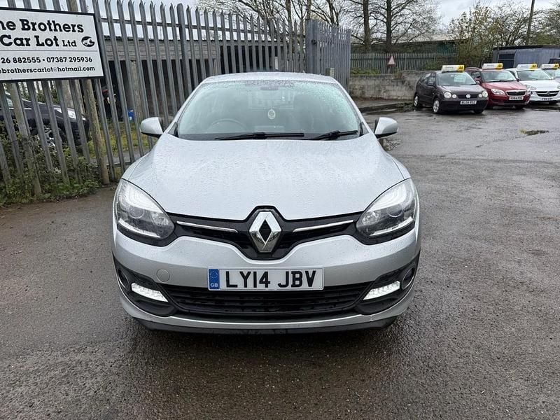 Used Renault Mégane III Dynamique 110 HP (80 kW) 2014 Silver Hatchback