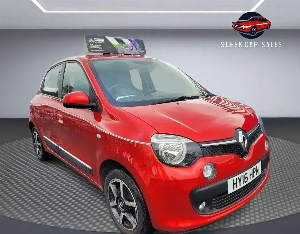 Used Renault Twingo Dynamique 70 HP (51 kW) 2016 Red Hatchback