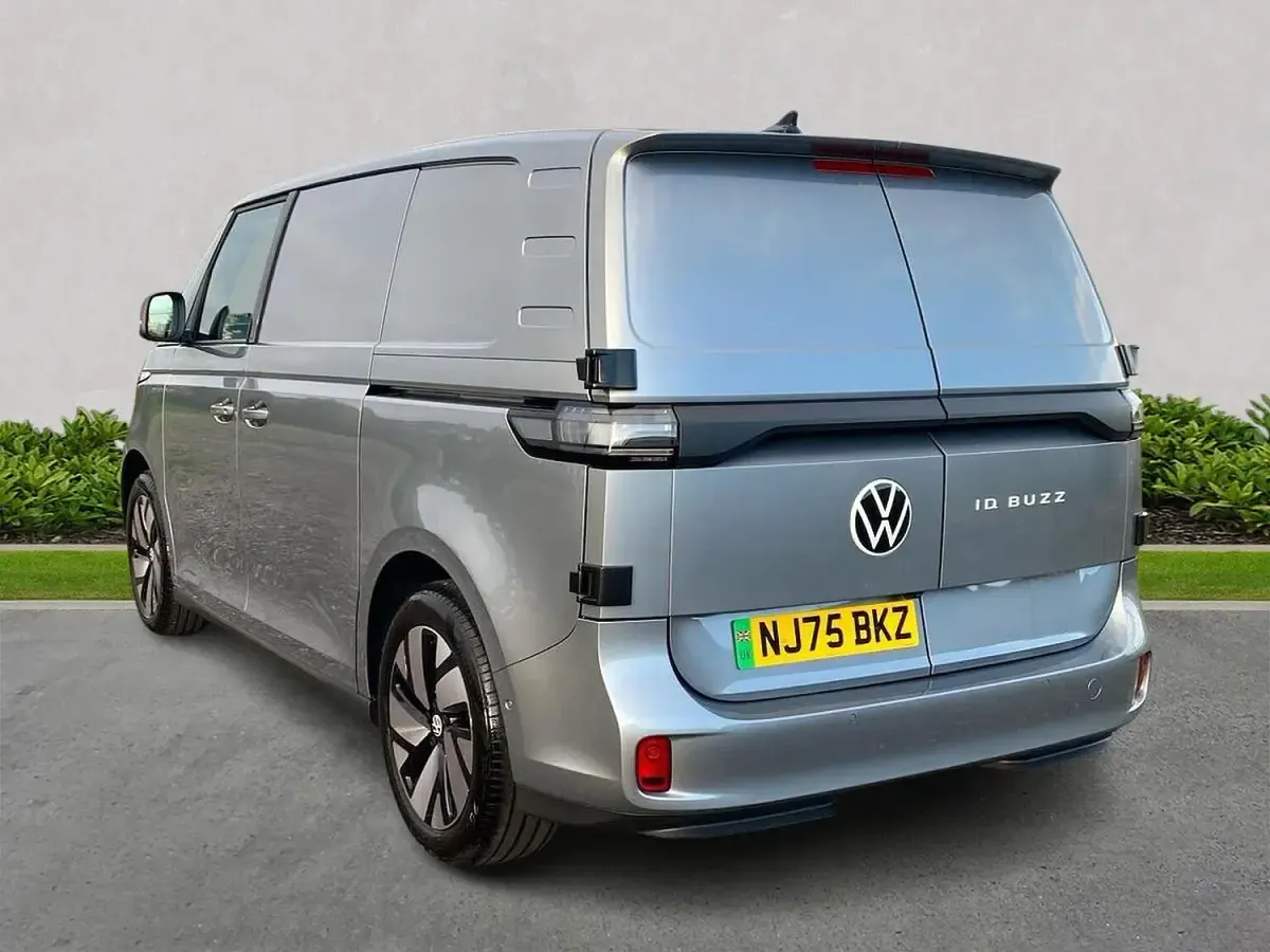 Used VW ID. Buzz 210 kW (286 HP) 2025 Silver MPV