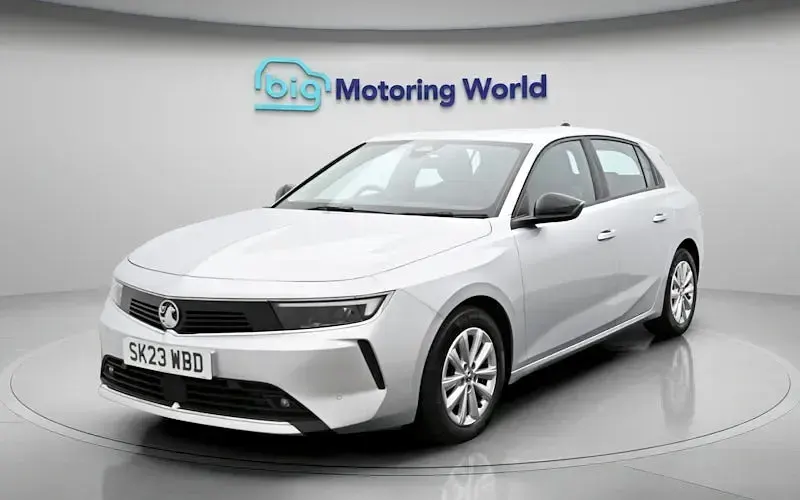 Second-hand Vauxhall Astra Design Edition 131 CP (96 kW) 2025 Hatchback