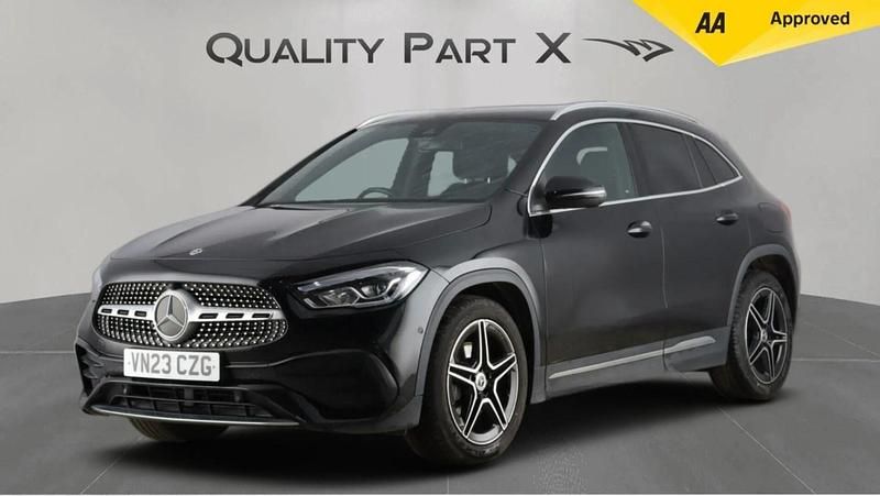 Begagnad Mercedes GLA200 Executive 2023 Svart SUV