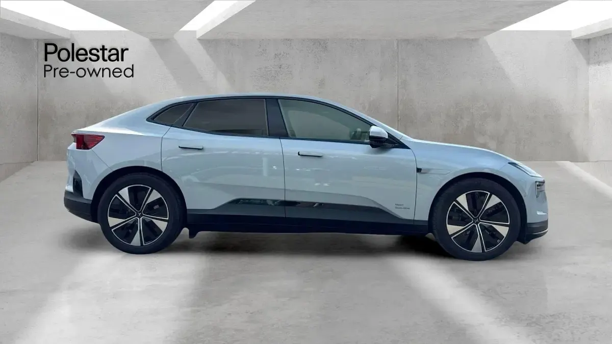 Usado Polestar 4 Plus 200 kW (272 CV) 2025 Plateado SUV