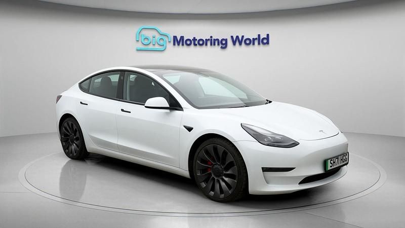 White Used 2021 Tesla Model 3 Performance Sedan | £19,400 (Fair price) - Image 1/4