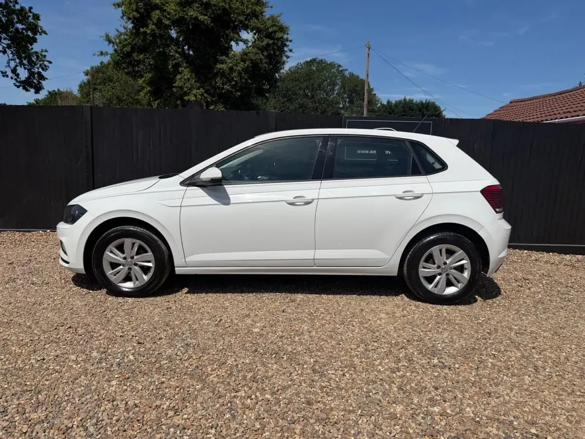 Used VW Polo SE 2018 White Hatchback