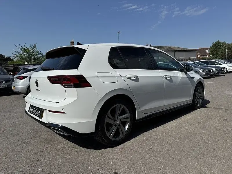 Used VW Golf VII R-line 150 HP (110 kW) 2021 White Hatchback