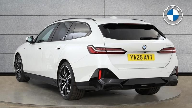 Used BMW 520 M Sport 205 HP (150 kW) 2025 White Estate