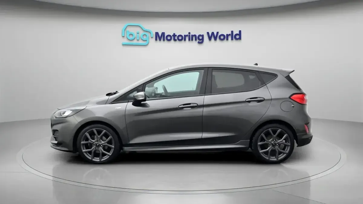 Usado Ford Fiesta ST-Line 2024 Cinzento Citadino