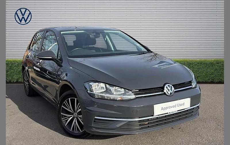 Used VW Golf VII SE 123 HP (90 kW) 2017 Grey Hatchback