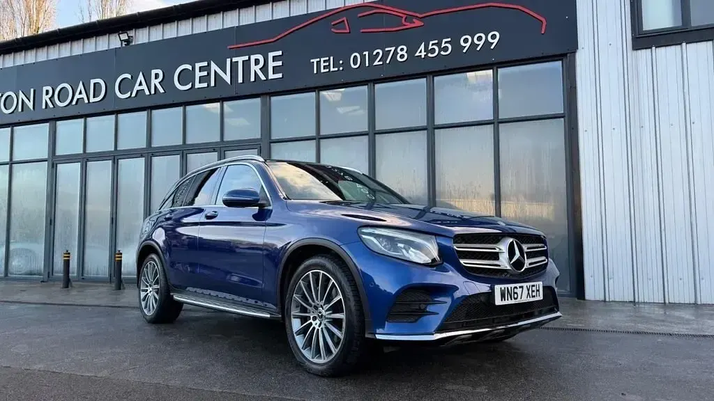 Usado Mercedes GLC250 AMG line 2017 Azul SUV