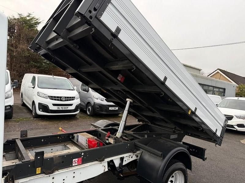 Used Ford Transit 130 HP (95 kW) 2022 White Cabriolet