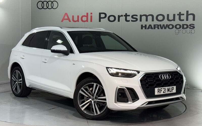 White Used 2021 Audi Q5 Competition SUV | £31,490 (Fair price) - Image 1/4