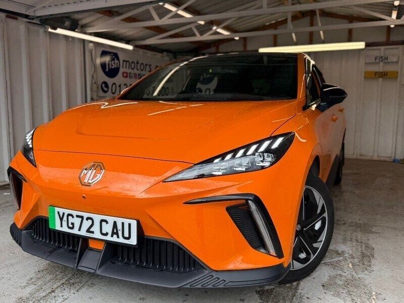 Orange Used 2022 MG MG4 EV Trophy Hatchback | £15,490 (Fair price) - Image 1/4