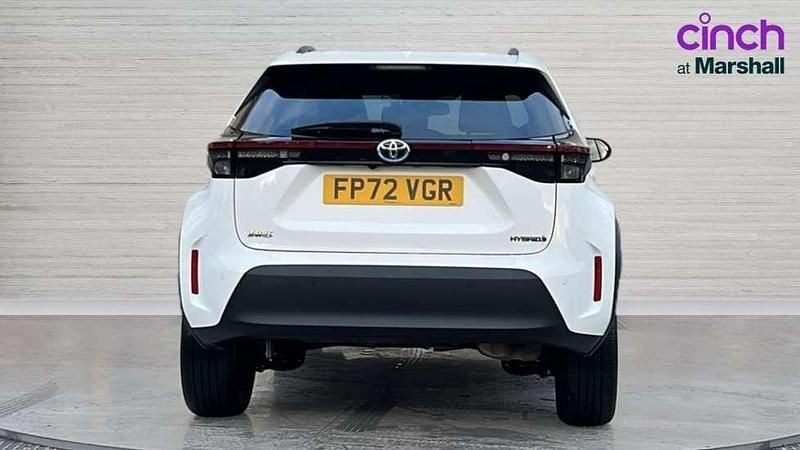 Used Toyota Yaris Cross 113 HP (83 kW) 2023 White SUV
